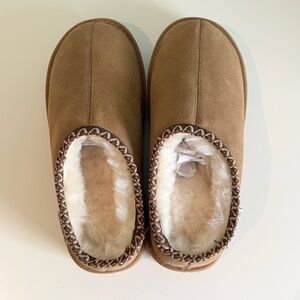 NWB BEARPAW Slippers Small Flaw*